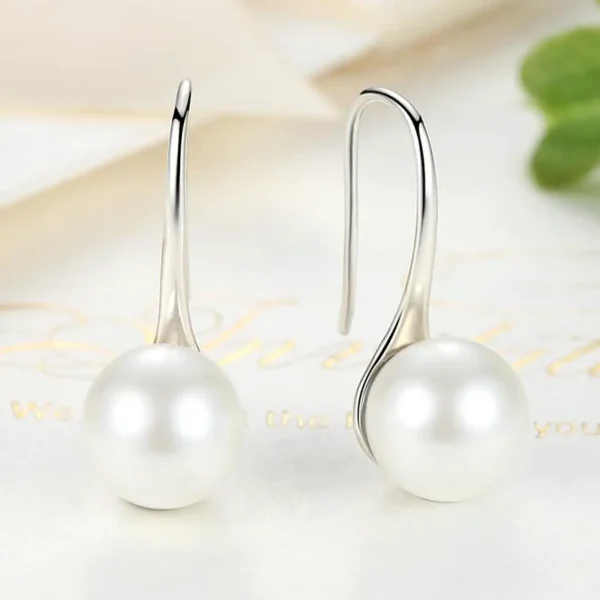Women Sterling Silver Earrings Temperament Shell Beads Pearl Earrings White - Image 2